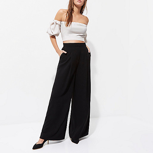 black river island slouch bag,jacques-vertuk Petite Clothing Beige puff sleeve bandeau crop top Crop Tops / Bralets Tops women black river island slouch bag,jacques-vertuk Petite Clothing Beige puff sleeve bandeau crop top Crop Tops / Bralets Tops women