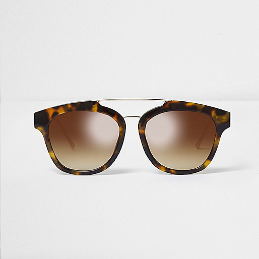 jacques-vertuk Brown tortoiseshell angle brow bar sunglasses 703014 women Sunglasses Oversized Sunglasses jacques-vertuk Brown tortoiseshell angle brow bar sunglasses 703014 women Sunglasses Oversized Sunglasses