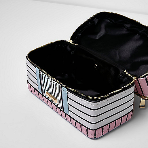 river island stretch mom jeans,jacques-vertuk Ladies Tops Pink and blue stripe vanity case Make Up Bags Bags / Purses women river island stretch mom jeans,jacques-vertuk Ladies Tops Pink and blue stripe vanity case Make Up Bags Bags / Purses women